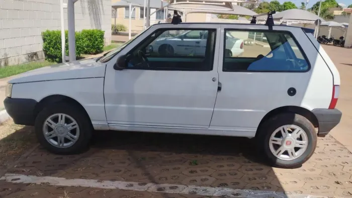 Fiat Uno Mille 1.0 Fire/ F.flex/ Economy 2P 2013