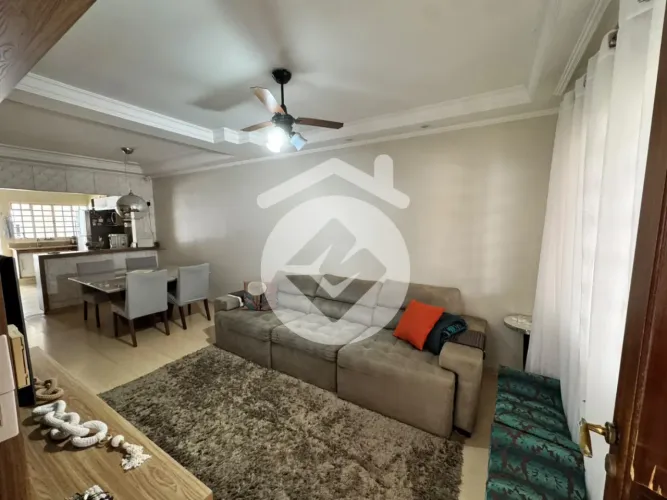 Casa para Locação com 3 Quartos, sendo 1 Suíte - 398m² - Roosevelt - Uberlândia/MG