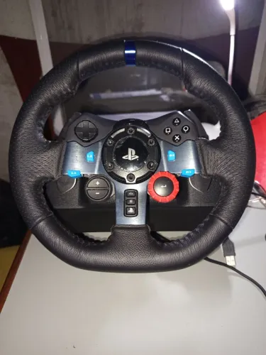 LOGITECH G29- ESTADO DE NOVO| APENAS 1 MÊS E MEIO DE USO
