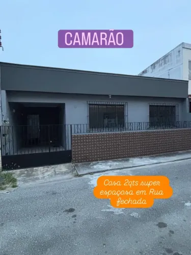 CAMARÃO - CASA LINEAR 2 QTS - RUA FECHADA. CONFIRA!