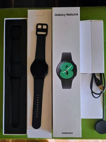 Samsung Galaxy Watch 4
