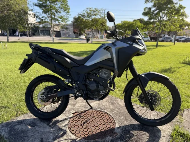 Honda Xre 300 sahara 2025