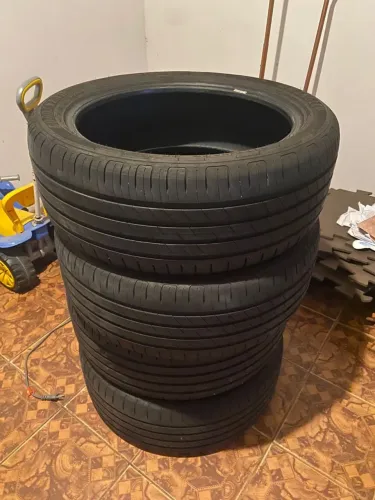 Jogo de Pneu Pneu 235/45 R19 Goodyear Territory