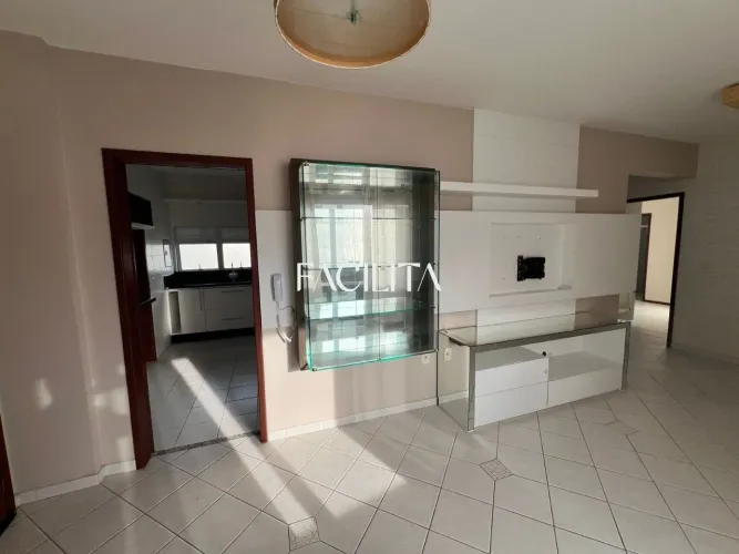 Apartamento com 2 quartos no bairro Itacorubi, Florianópolis