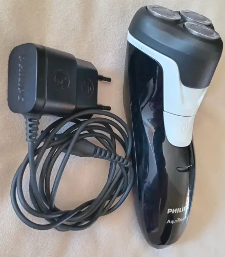 Barbeador Elétrico bem Conservado 