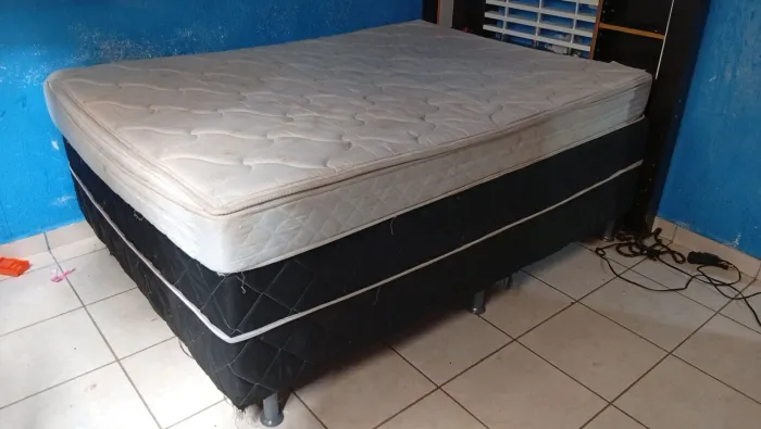 Vende se Cama box + colchão pelmex D60