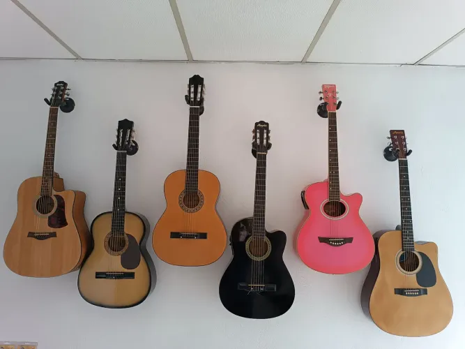 Instrumentos a venda - cordas