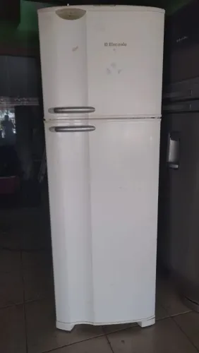 Geladeira Duplex Frosfree Electrolux, 346 litros