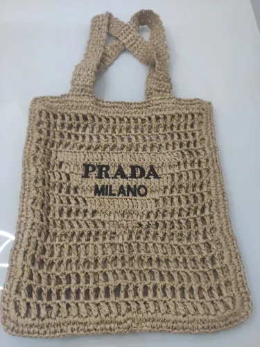 Bolsa de Ráfia da Prada
