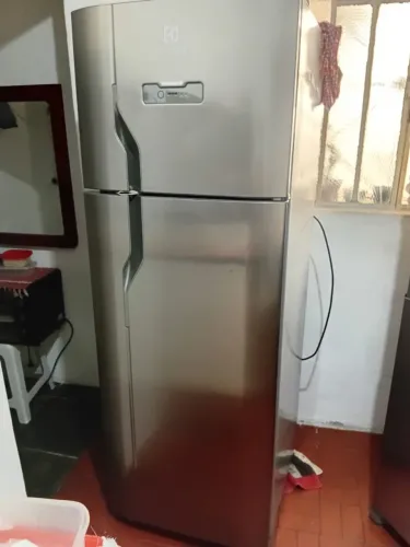 Geladeira Eletrolux Frost Free 310 litros 127v
