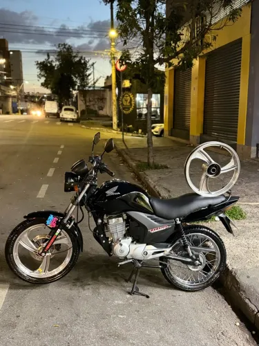 PAR DE DAELIM POLIDA ANO 00