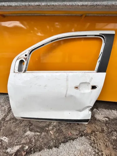 Porta strada esquerda motorista 2022 acho que serve de 2021 a 2025