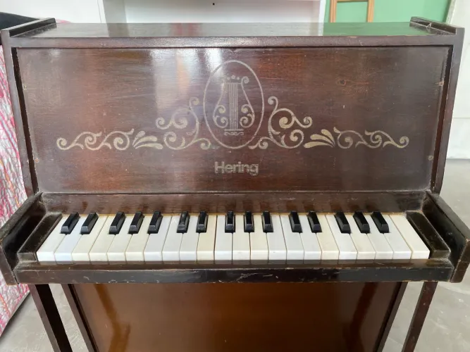 Mini Piano Infantil Hering