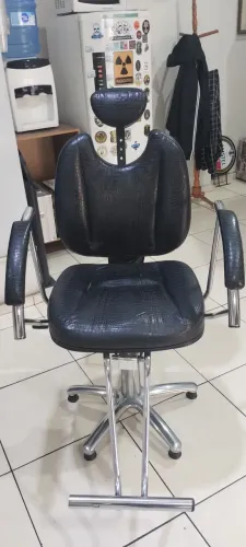 Cadeira de barbeiro e cabeleireiro