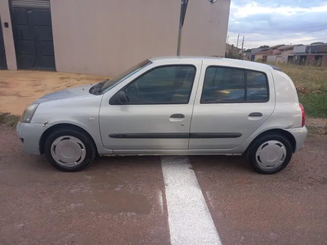 Renault Clio Authentique Hi-flex 1.0 16V 5P 2008