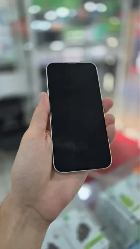 Celular iPhone 13