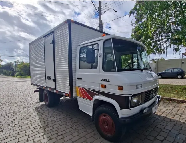 MB 708 E 1989 COM FURGÃO ÓTIMA