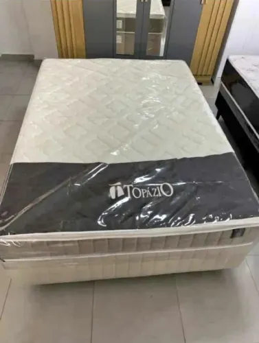 Cama de casal base e colchão lacrado na embalagem 
