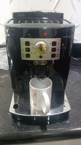 MAQUINA DE CAFÉ DELONGHI MAGNIFICA S AUTOMÁTICA ECAM22.110.B