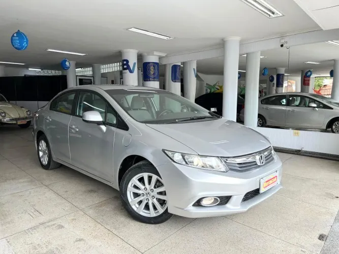Honda Civic Sedan LXS 1.8/1.8 Flex 16V Mec. 4P 2014
