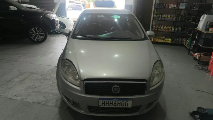Fiat Linea Absolute 1.9/1.8 Flex Dualogic 4P 2010
