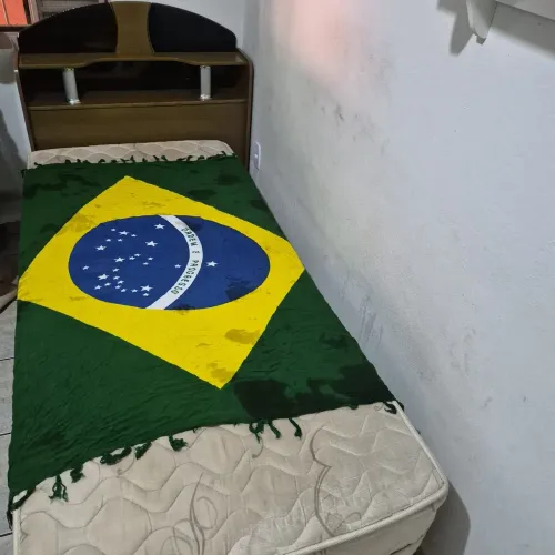 Cama de solteiro com cabeceira