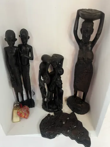 Vendo 4 peças de luxo - Madeira preta africana