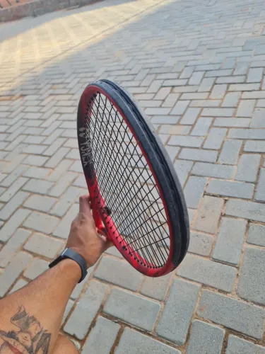 raquete Yonex Vcore 98