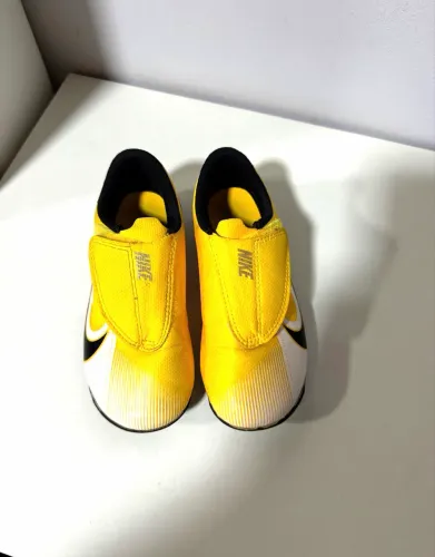 Chuteira infantil Nike original TAM 27