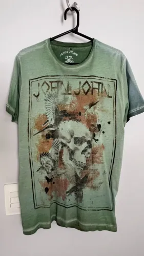 Camiseta John John Original Estonada Caveira (Tam P, veste M)
