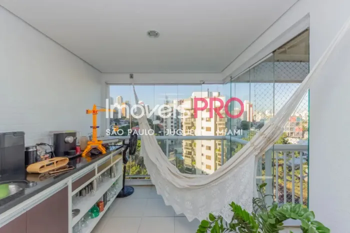 Cobertura duplex Vila Madalena com 2 dorm sendo 1 suite e 2 vagas