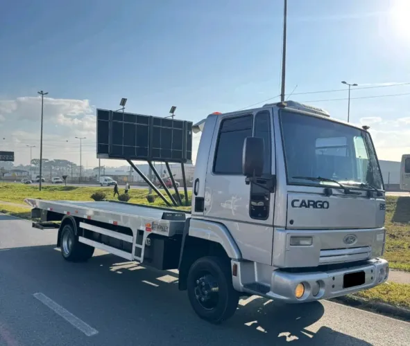 CARGO 815 PLATAFORMA GUINCHO