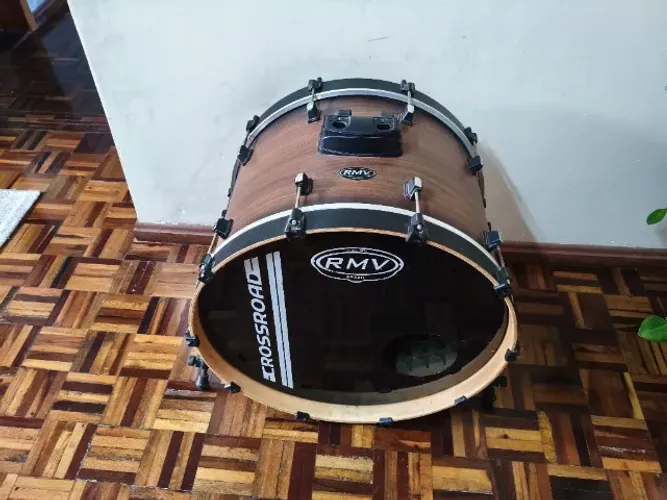 Bumbo 22' RMV Crossroad com 10 Afinadores