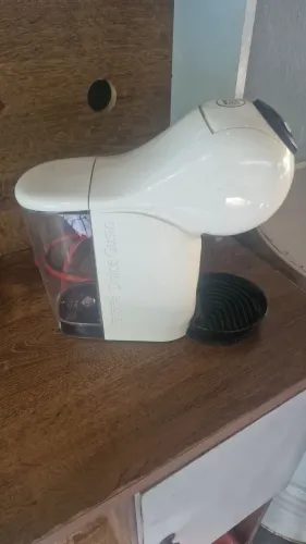 Cafeteira elétrica Nescafé dolce Gusto