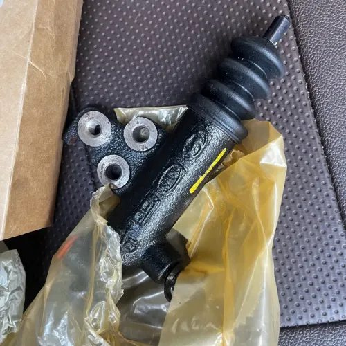 Vendo cilindro auxiliar do hb20 2021 novo nunca usado, original da Hyundai