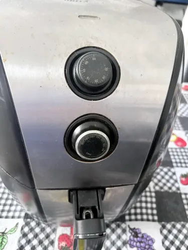 Britânia Fritadeira Air Fryer 4,2l Preta Voltagem 220
