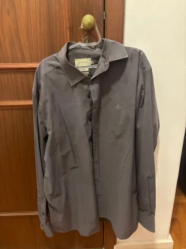 Camiseta de Botão Dudalina cinza