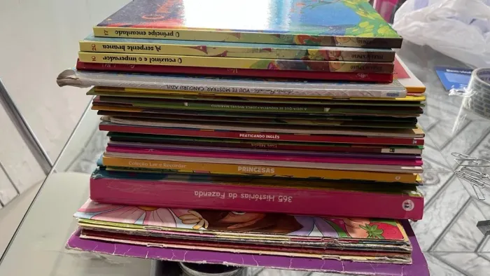 Vendo 51 Livros Infantis