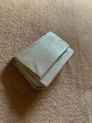 Bolsinha de mão com glitter