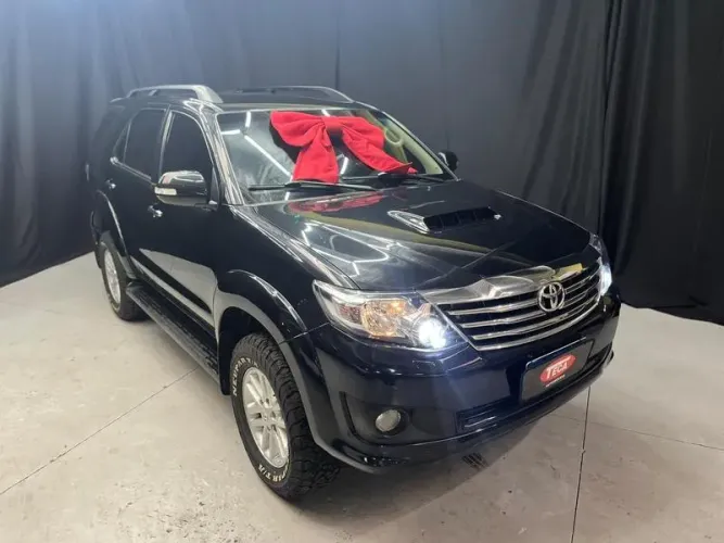 Toyota Hilux SW4 SRV D4-d 4X4 3.0 TDI Dies. AUT 2015