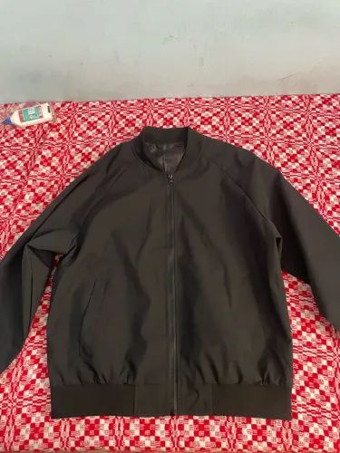 Jaqueta bomber estilo Zara