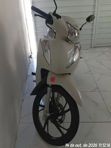 VENDO BIZ MUITO NOVA