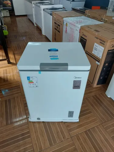 Freezer Midea Novo na caixa