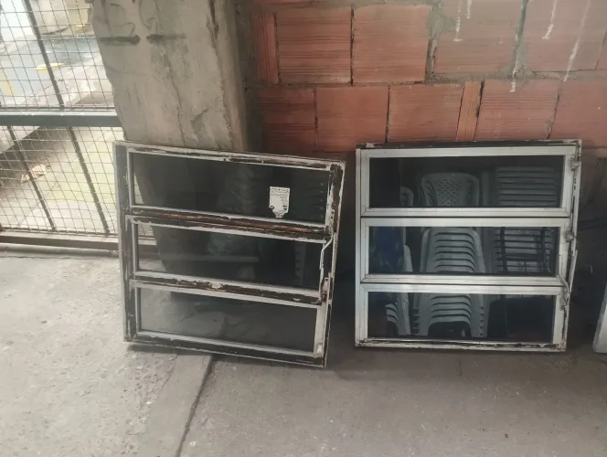 Portão /Basculantes