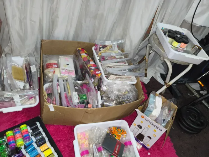 Lote e Kits de Estética (Sobrancelhas, Cílios e Unhas)
