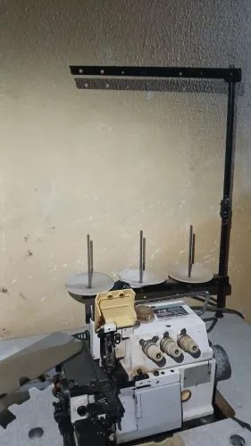 Máquina de Costura Industrial Overloque 3 Fios - Completa