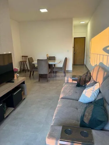 Apto com 2 dormitórios sendo 1 suíte à venda no Residencial Adélia, 72 m² por R$ 320.000 -
