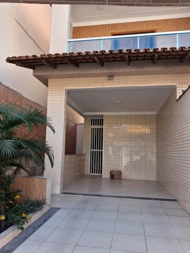 CASA 2 QUATOS C/ SUITE 2.800,00 JARDIM GUARANHUNS VILA VELHA