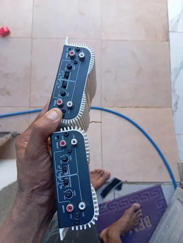 Vendo dois módulo Taramps 400 4 canais