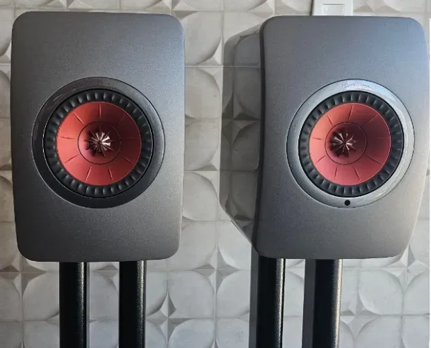 Par de Caixas Ativas KEF LS50 Wireless
